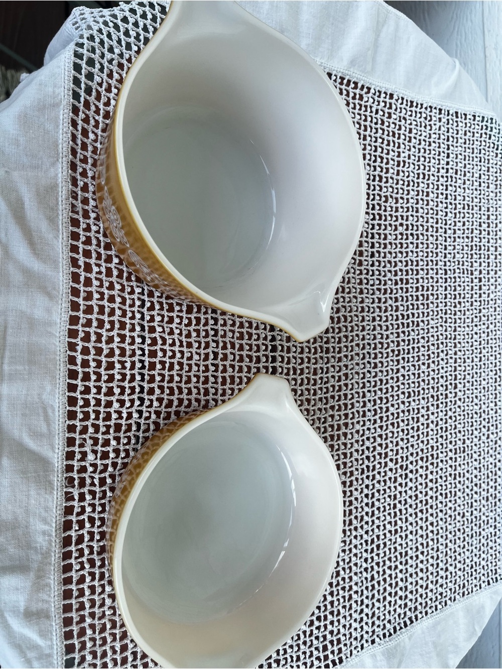 Vintage Pyrex butterfly gold Cinderella casserole set 473 1qt, 471- 1 pint